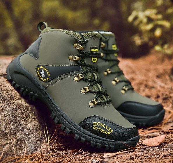 Sports shoes and boots